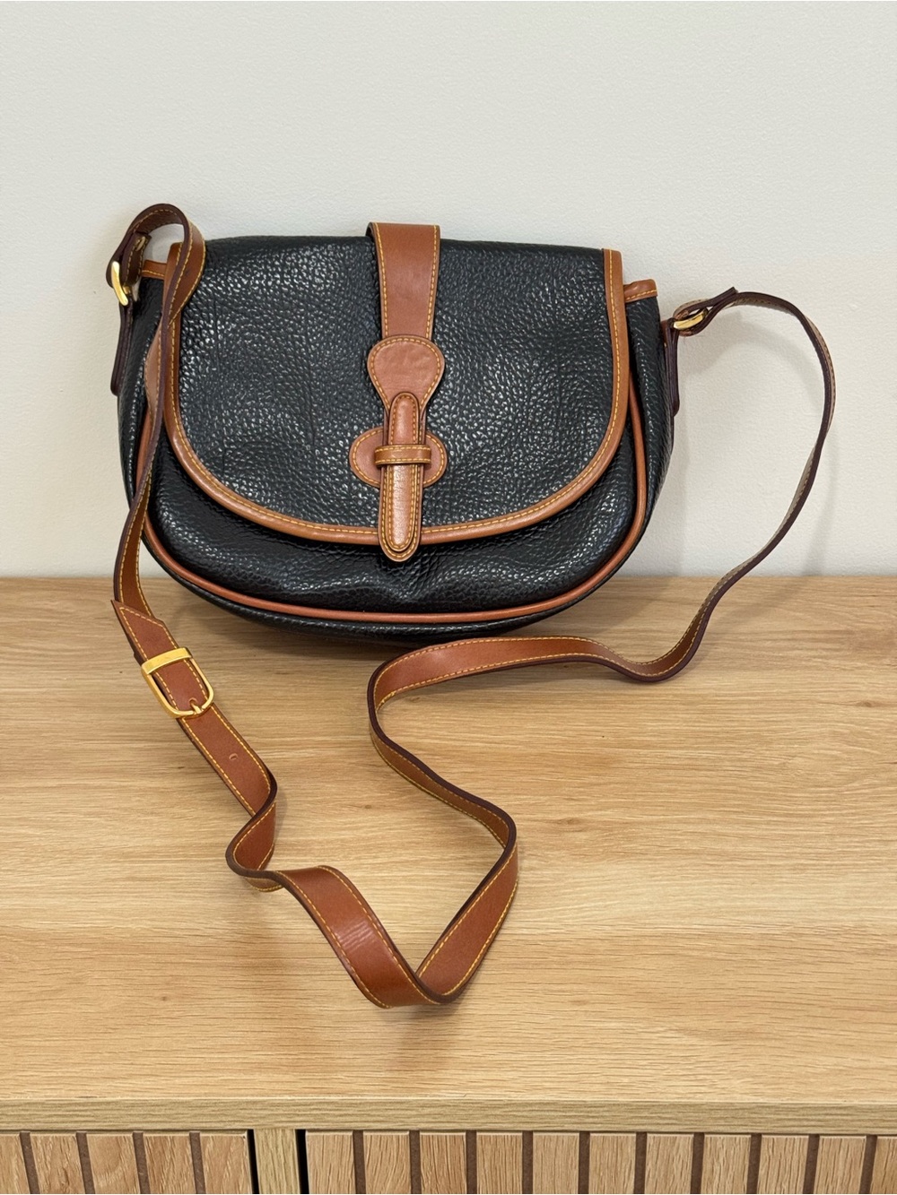 Vintage Dooney & Bourke Leather Crossbody Bag